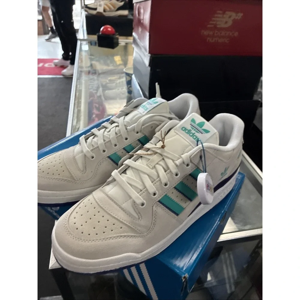 Adidas Forum 84 Low ADV Original RETRO COLORS HP9093 White Suede SZ 10.5 New